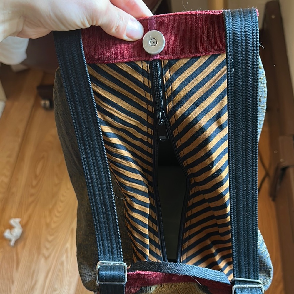 Stylish Geometric Pattern Backpack - image 3